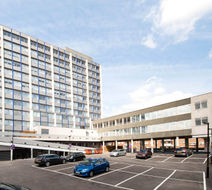 Premier Inn London Hendon The Hyde Exterior