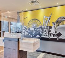 London New Southgate hotel Lobby