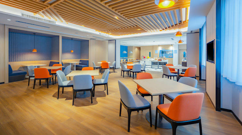 <b>Holiday Inn Express Tuanjie South Road Restaurant</b>. Images powered by <a href="https://www.leonardoworldwide.com/" title="Leonardo Worldwide" target="_blank">Leonardo</a>.