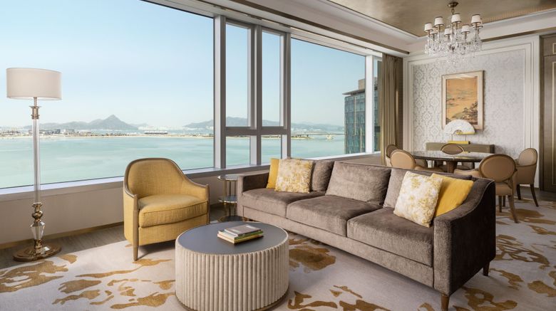 <b>Sheraton Hong Kong Tung Chung Hotel Suite</b>. Images powered by <a href="https://www.leonardoworldwide.com/" title="Leonardo Worldwide" target="_blank">Leonardo</a>.