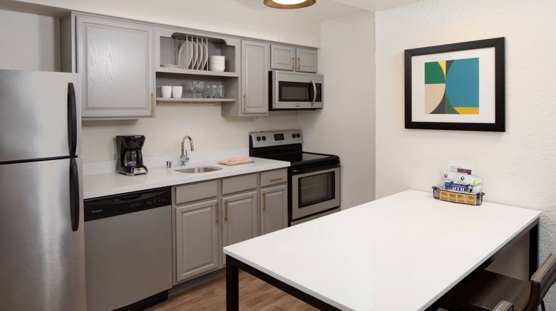 <b>Residence Inn Sunnyvale Silicon Valley I Suite</b>. Images powered by <a href="https://www.leonardoworldwide.com/" title="Leonardo Worldwide" target="_blank">Leonardo</a>.