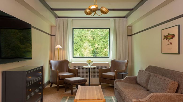 <b>Grand Adirondack Tribute Portfolio Hotel Suite</b>. Images powered by <a href="https://www.leonardoworldwide.com/" title="Leonardo Worldwide" target="_blank">Leonardo</a>.