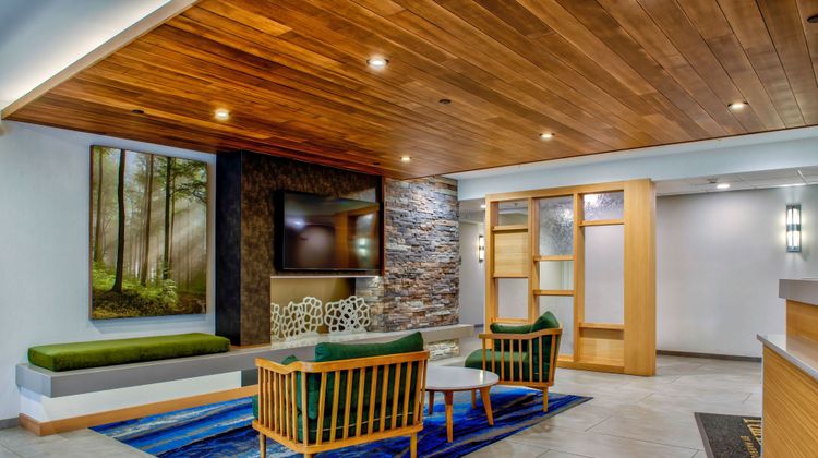 Fairfield Inn & Suites Cortland Lobby