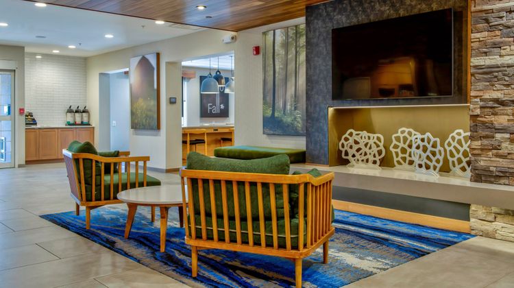 Fairfield Inn & Suites Cortland Lobby