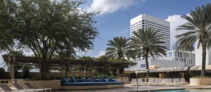 Four Seasons Hotel Houston Exterior