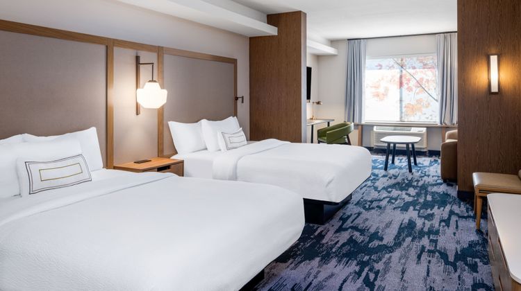 Fairfield Inn & Suites Minneapolis North Suite