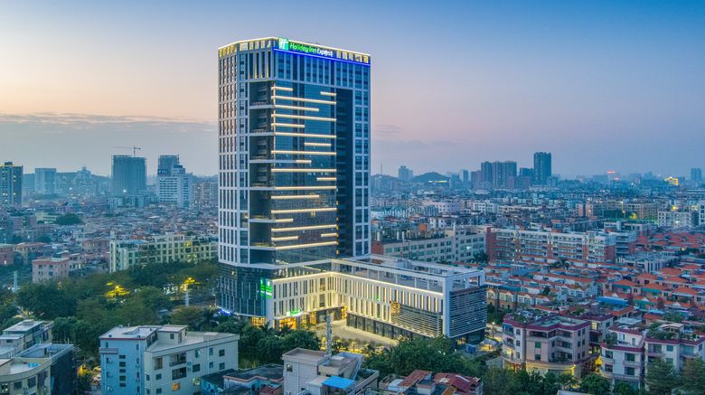 <b>Holiday Inn Express Shunde Daliang Exterior</b>. Images powered by <a href="https://www.leonardoworldwide.com/" title="Leonardo Worldwide" target="_blank">Leonardo</a>.