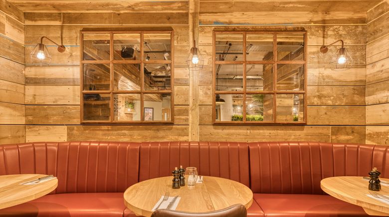 <b>Premier Inn London Paddington Basin Restaurant</b>. Images powered by <a href="https://www.leonardoworldwide.com/" title="Leonardo Worldwide" target="_blank">Leonardo</a>.