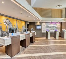 Premier Inn London Paddington Basin Lobby