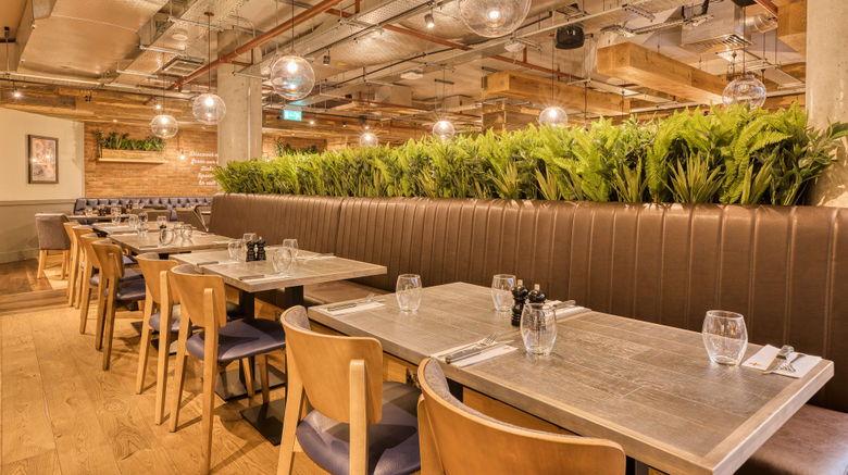 <b>Premier Inn London Paddington Basin Restaurant</b>. Images powered by <a href="https://www.leonardoworldwide.com/" title="Leonardo Worldwide" target="_blank">Leonardo</a>.