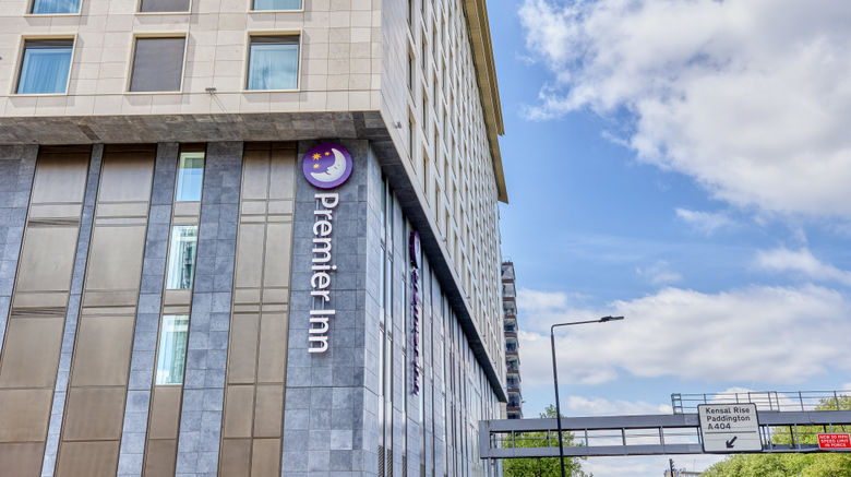 <b>Premier Inn London Paddington Basin Exterior</b>. Images powered by <a href="https://www.leonardoworldwide.com/" title="Leonardo Worldwide" target="_blank">Leonardo</a>.