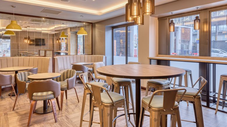 <b>Premier Inn London Uxbridge Town Centre Restaurant</b>. Images powered by <a href="https://www.leonardoworldwide.com/" title="Leonardo Worldwide" target="_blank">Leonardo</a>.