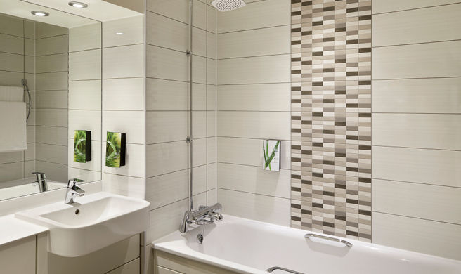 Premier Inn Milton Keynes - Willen Lake Room