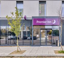 Premier Inn Central (Avebury Blvd) Exterior