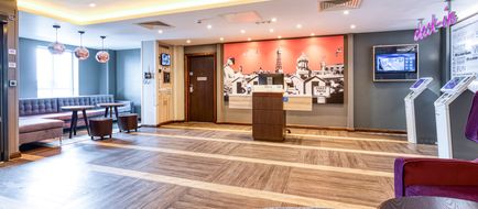 Premier Inn Newquay (Seafront) Lobby