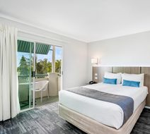 Cairns Sheridan Hotel Room