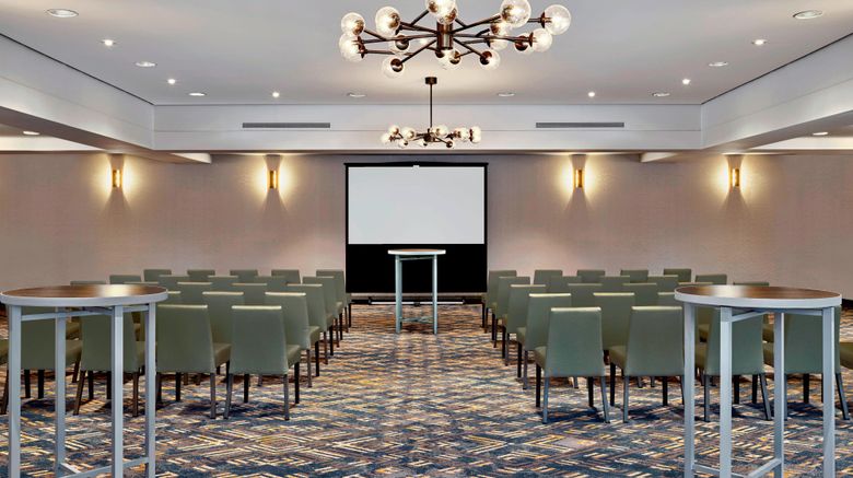 <b>Delta Hotels Calgary Downtown Meeting</b>. Images powered by <a href="https://www.leonardoworldwide.com/" title="Leonardo Worldwide" target="_blank">Leonardo</a>.