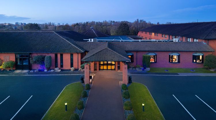 Delta by Marriott Northampton Exterior