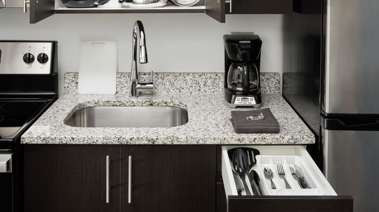 stayAPT Suites Dothan Suite