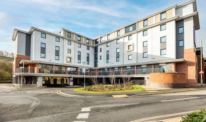 Premier Inn Tiverton Exterior