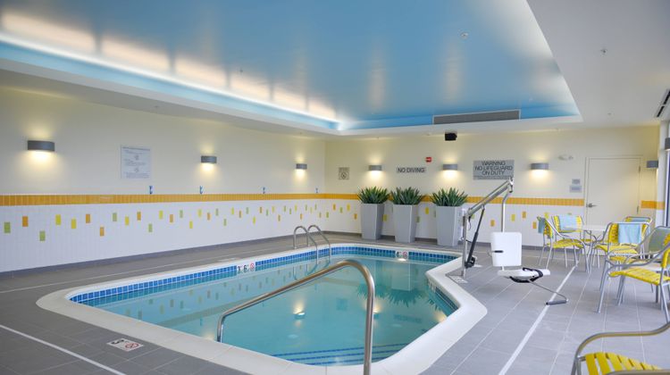 Fairfield Inn & Suites Canton South Recreation