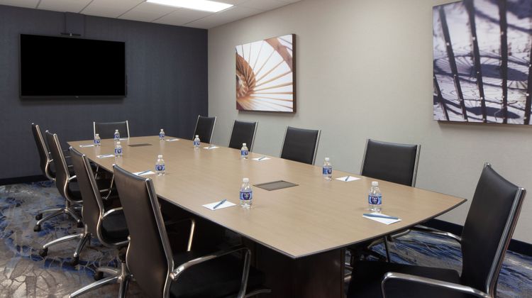 Fairfield Inn & Suites Charleston Meeting