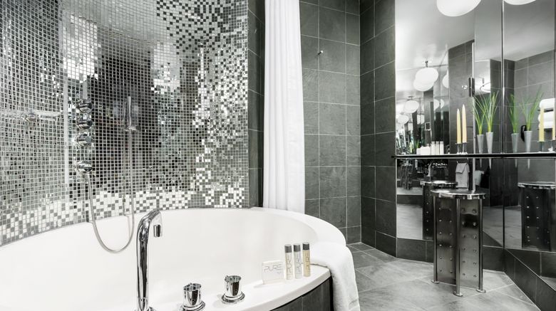 <b>Royalton New York Room</b>. Images powered by <a href="https://www.leonardoworldwide.com/" title="Leonardo Worldwide" target="_blank">Leonardo</a>.