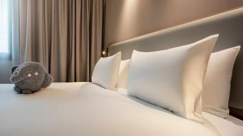 <b>Holiday Inn Express Marne la Vallee Room</b>. Images powered by <a href="https://www.leonardoworldwide.com/" title="Leonardo Worldwide" target="_blank">Leonardo</a>.