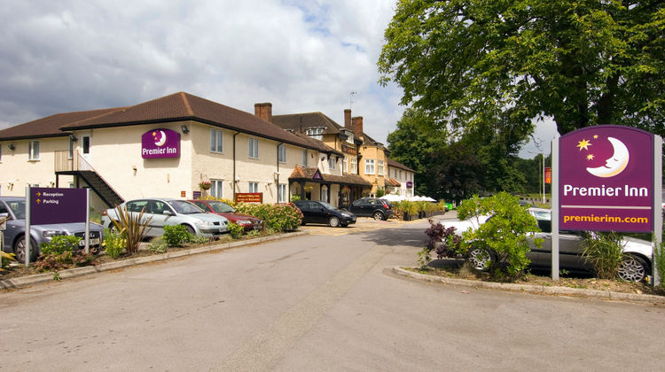 Premier Inn Bagshot Exterior