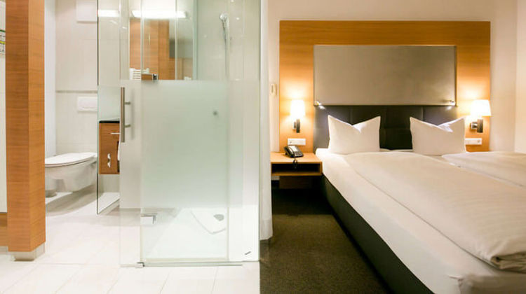 Hotel Sailer Room