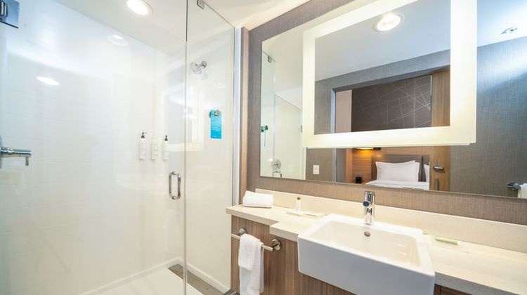SpringHill Suites Kenosha Room