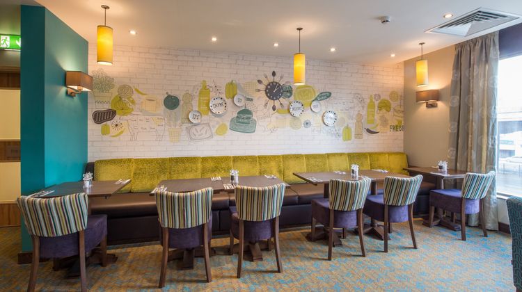 Premier Inn London Brentford Restaurant