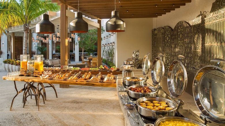 <b>The Shore Club Turks & Caicos Restaurant</b>. Images powered by <a href="https://www.leonardoworldwide.com/" title="Leonardo Worldwide" target="_blank">Leonardo</a>.