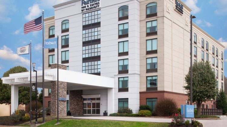 Fairfield Inn & Suites Charleston Exterior
