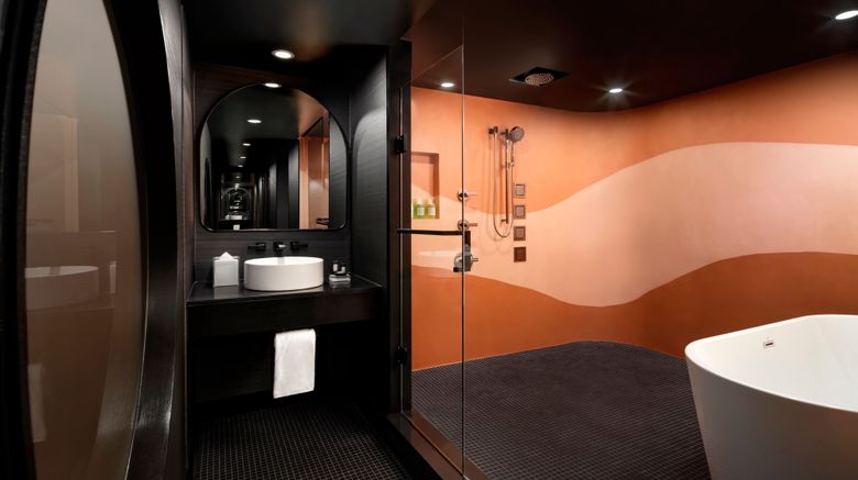 <b>W Toronto Room</b>. Images powered by <a href="https://www.leonardoworldwide.com/" title="Leonardo Worldwide" target="_blank">Leonardo</a>.