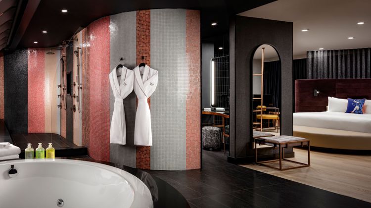 W Toronto Room