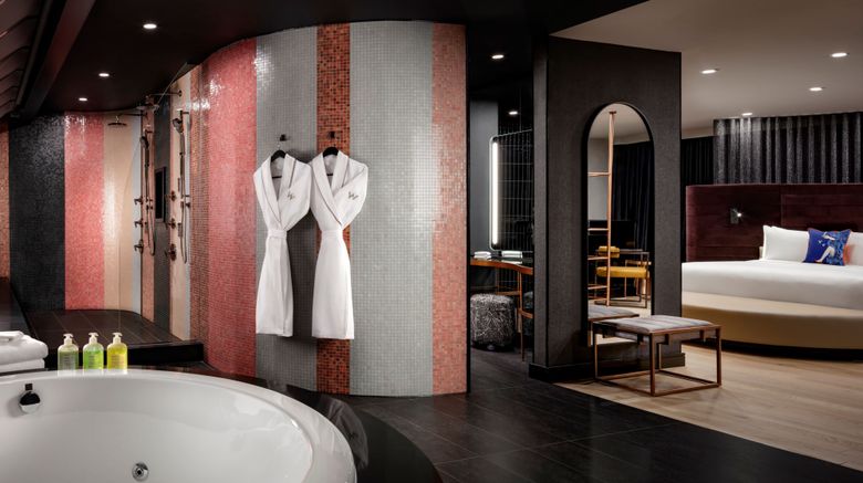 <b>W Toronto Room</b>. Images powered by <a href="https://www.leonardoworldwide.com/" title="Leonardo Worldwide" target="_blank">Leonardo</a>.