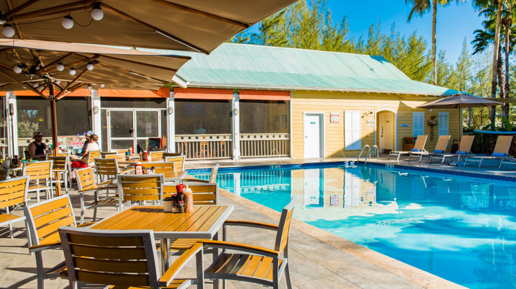 The Sunshine Hotel and Suites Pool