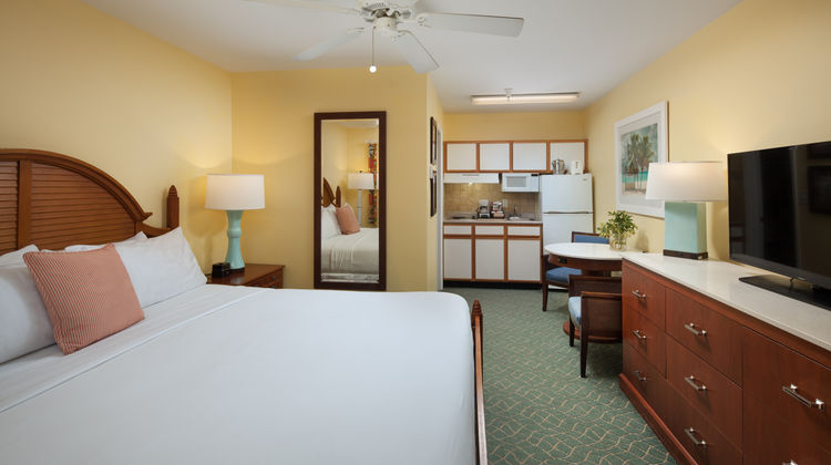 The Sunshine Hotel and Suites Room