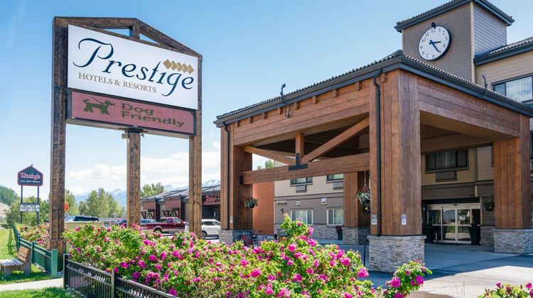 Prestige Inn Golden Exterior