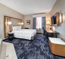 Fairfield Inn & Suites Toronto Oakville Room