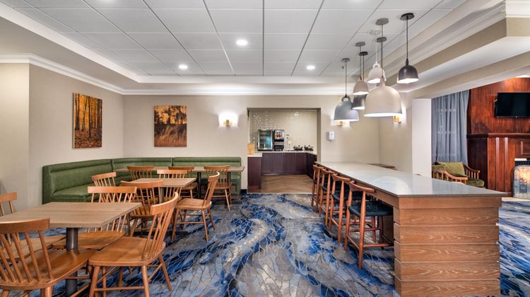 Fairfield Inn & Suites Toronto Oakville Restaurant