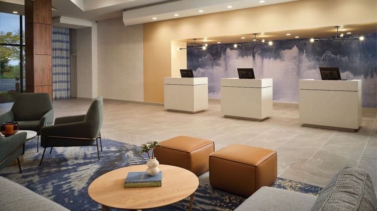 Sheraton Grand Rapids Airport Hotel Lobby