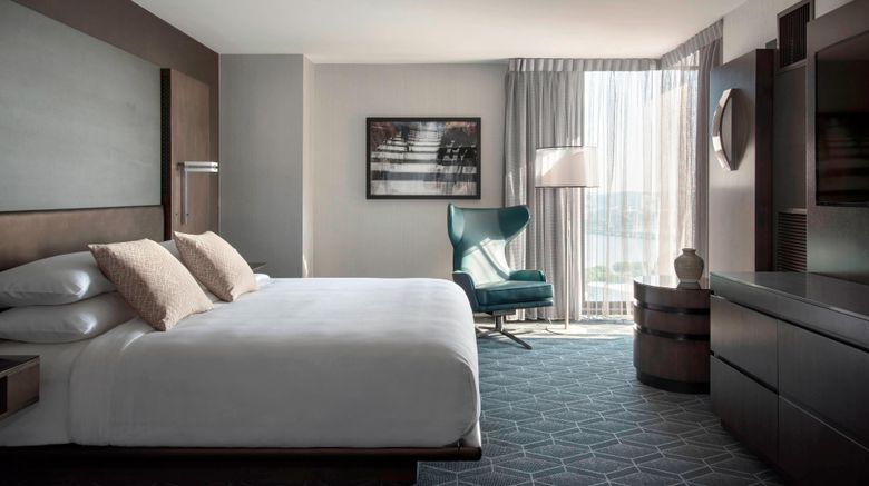 <b>Boston Marriott Cambridge Suite</b>. Images powered by <a href="https://www.leonardoworldwide.com/" title="Leonardo Worldwide" target="_blank">Leonardo</a>.