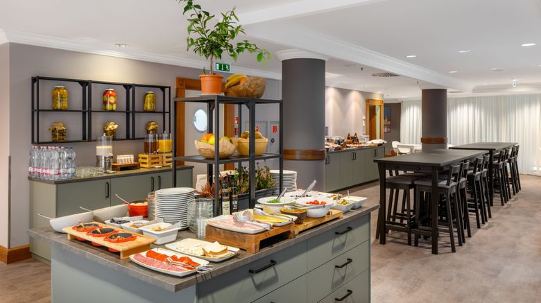 <b>Marriott Exec Apts Budapest Restaurant</b>. Images powered by <a href="https://www.leonardoworldwide.com/" title="Leonardo Worldwide" target="_blank">Leonardo</a>.