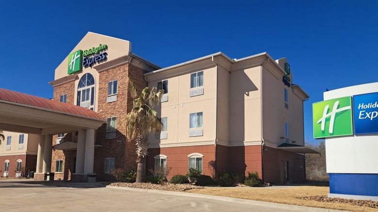 <b>Holiday Inn Express Kenedy Exterior</b>. Images powered by <a href="https://www.leonardoworldwide.com/" title="Leonardo Worldwide" target="_blank">Leonardo</a>.