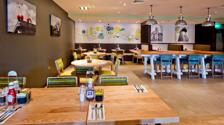 Premier Inn London Brixton Hotel Restaurant