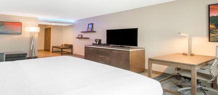 The Cove Hotel Room