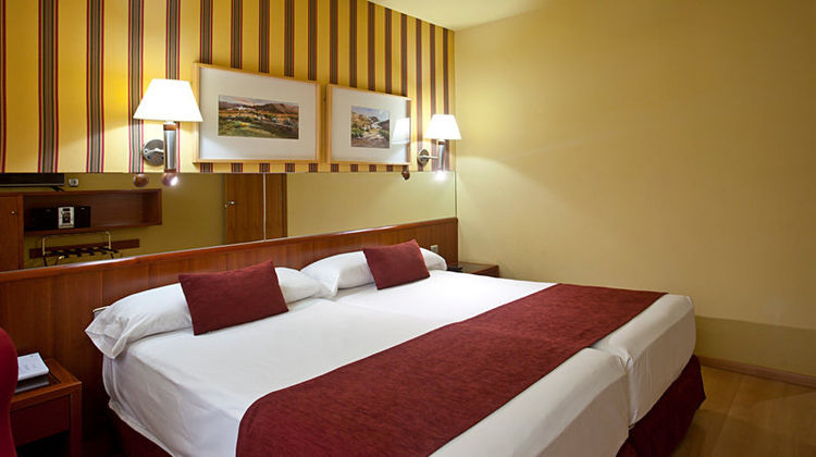Hotel ILUNION Les Corts Spa Room