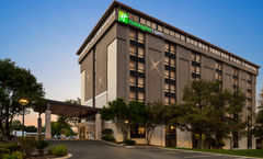 Holiday Inn Express Airport